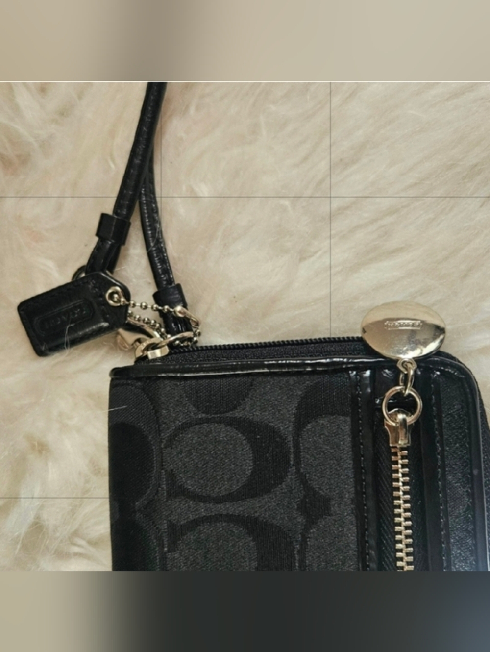 Coach Black Leather Tote with Matching Black Signature Wallet - Picture 15 of 15